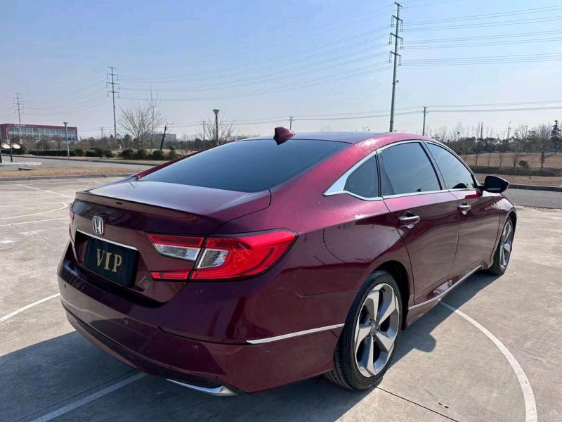盐城18年本田雅阁9
