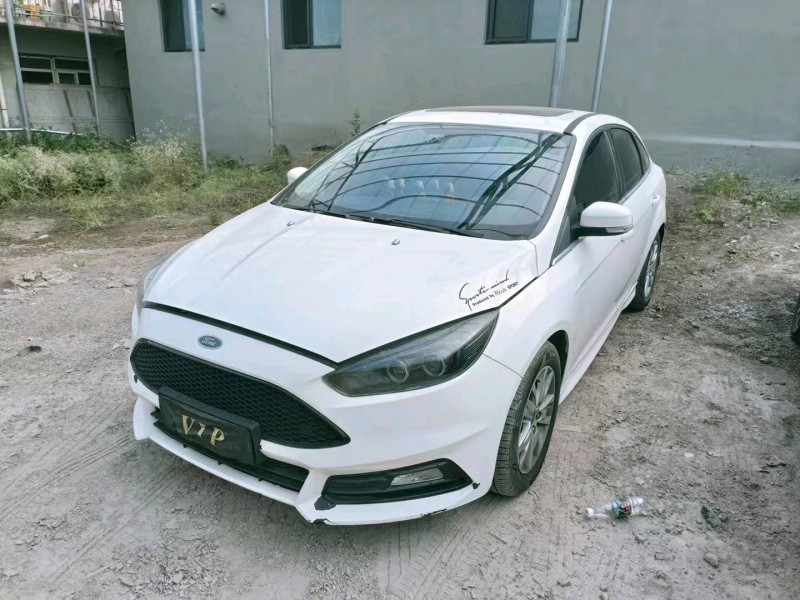 青岛16年福特福克斯1