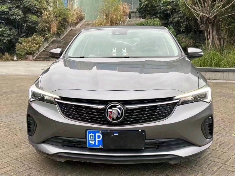 汕头21年别克威朗1