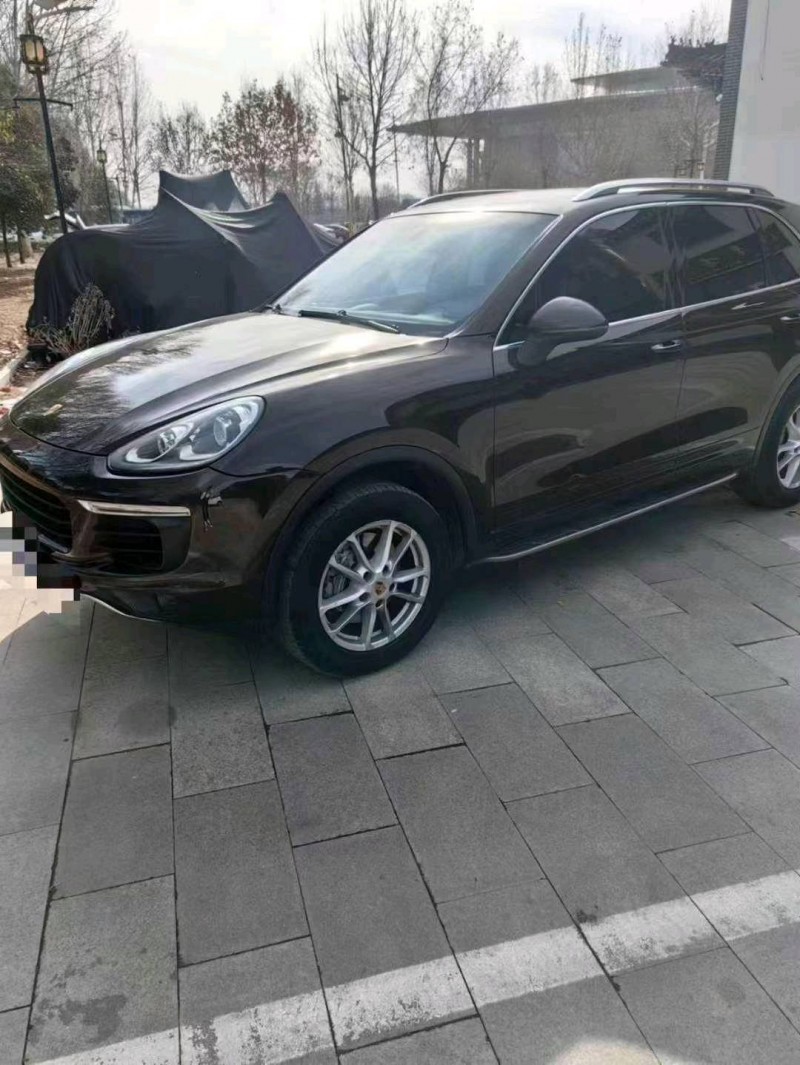 济宁15年保时捷卡宴6