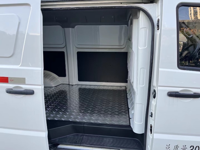 武汉23年东风御风9