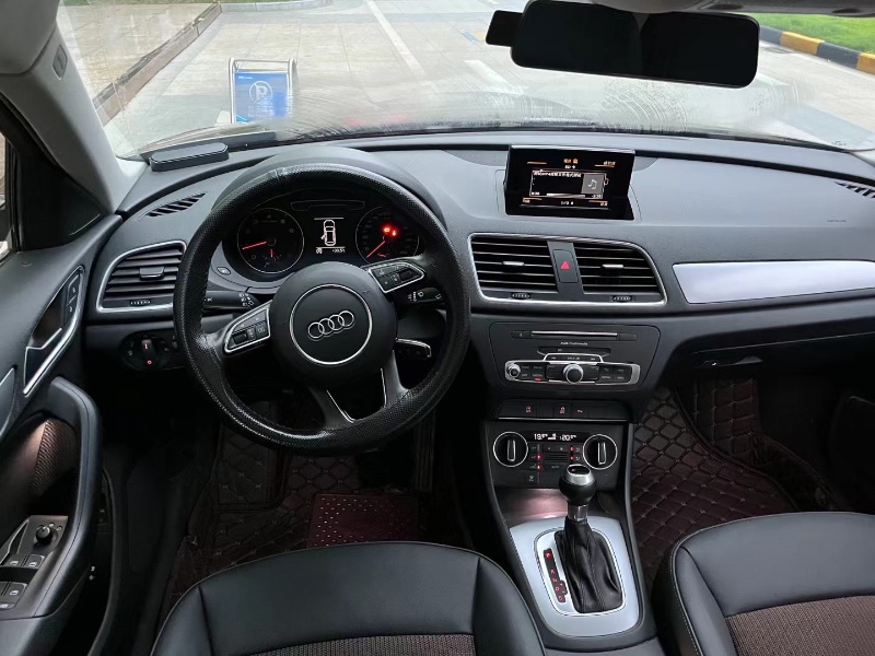 武汉19年奥迪Q38