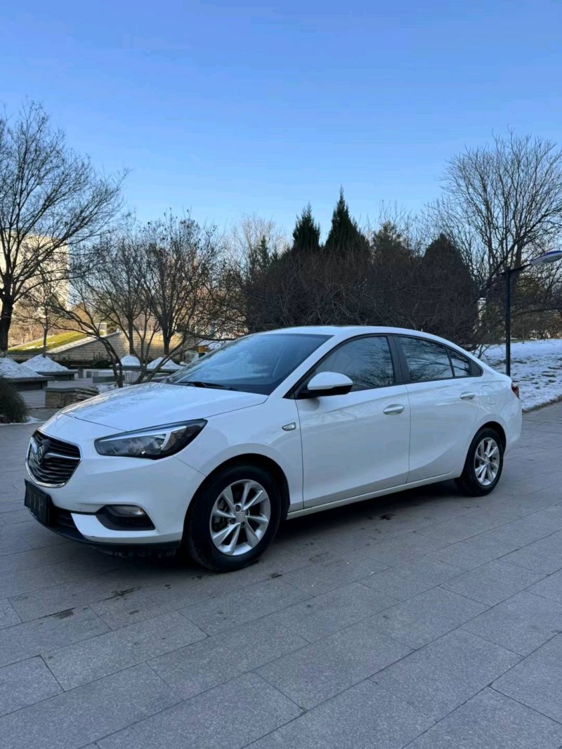 邢台18年别克凯越2