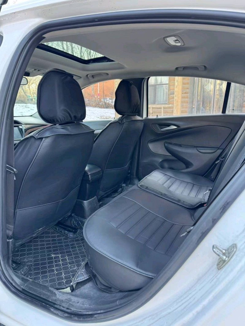 邢台18年别克凯越6