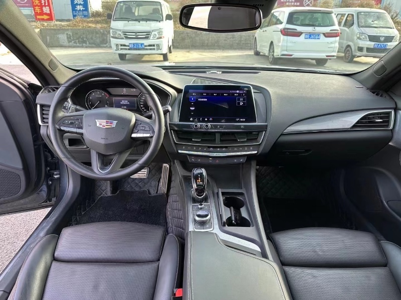 廊坊20年凯迪拉克CT56