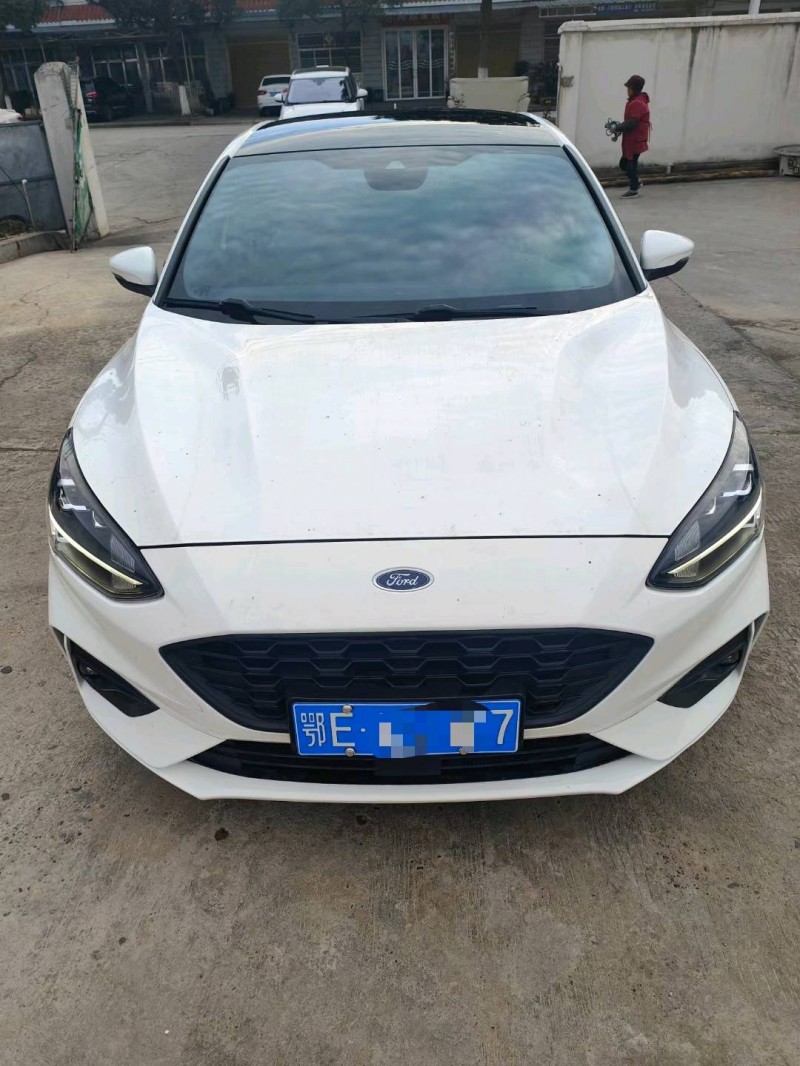 武汉21年福特福克斯1