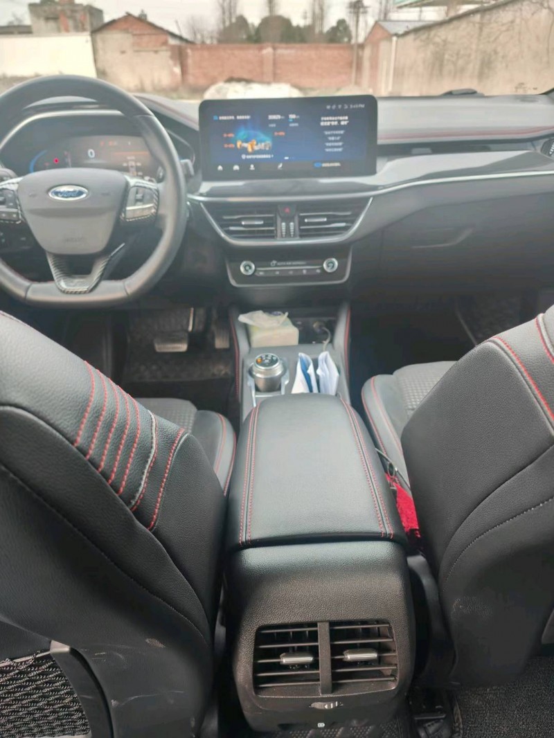 武汉21年福特福克斯8