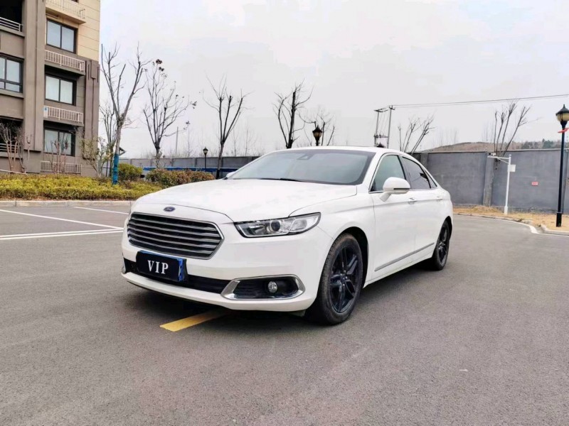 徐州16年福特金牛座2