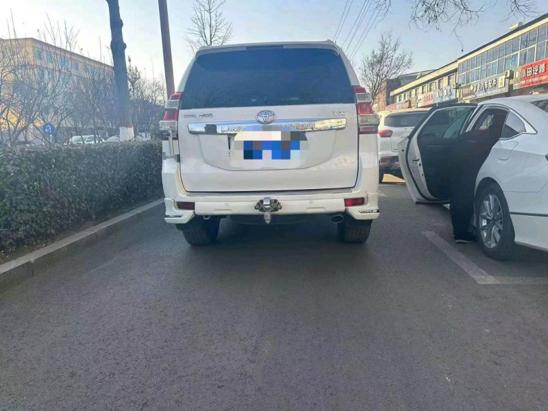 邯郸13年丰田普拉多3