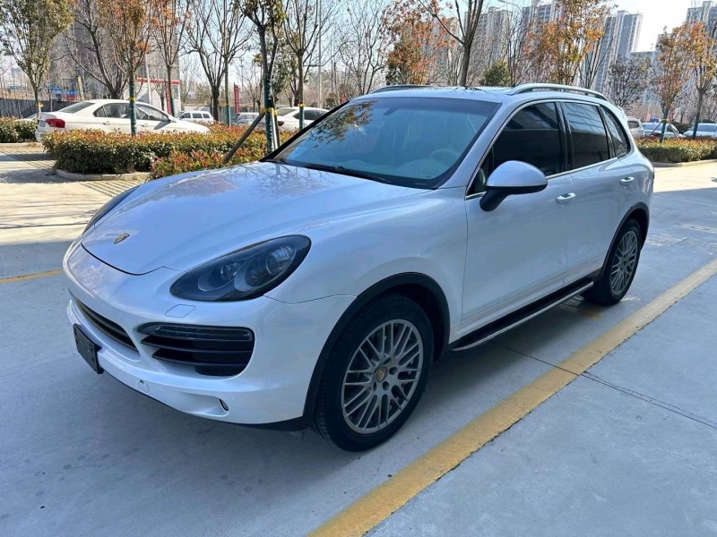 济宁17年保时捷卡宴3