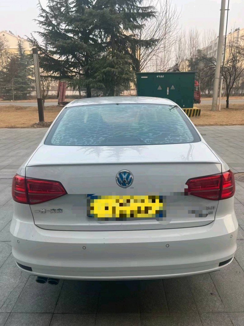 东营17年大众速腾8