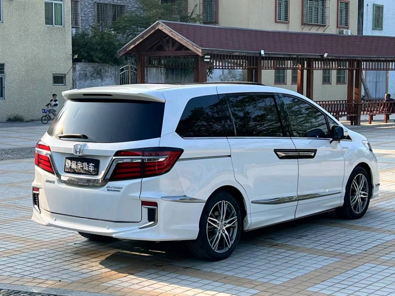 汕头21年本田艾力绅7
