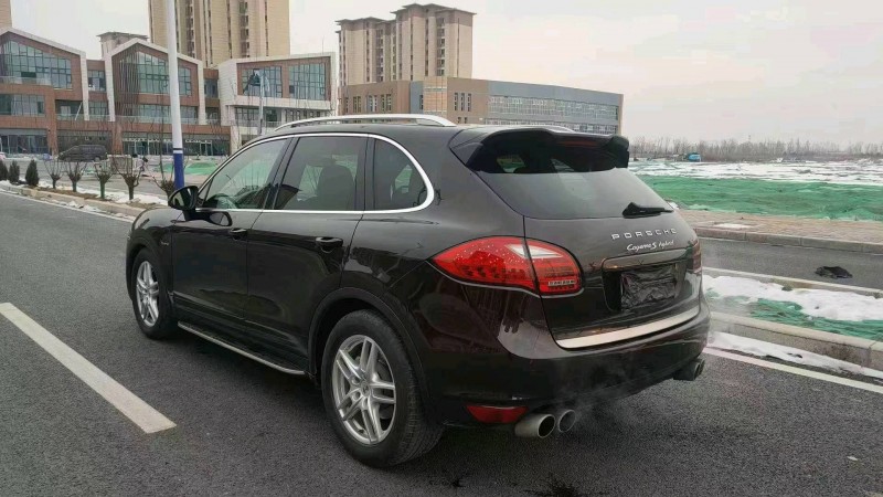 邯郸12年保时捷卡宴3