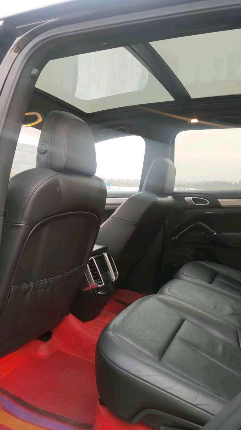 邯郸12年保时捷卡宴6