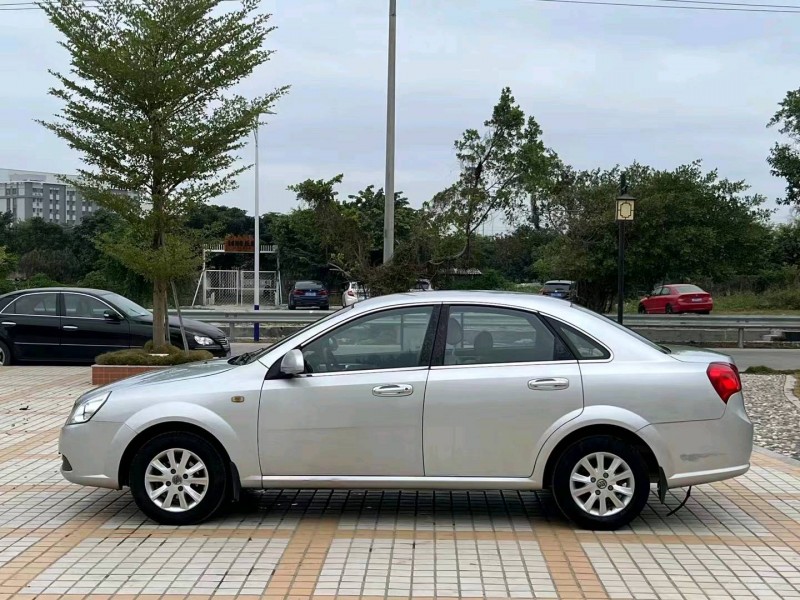 深圳16年别克凯越3