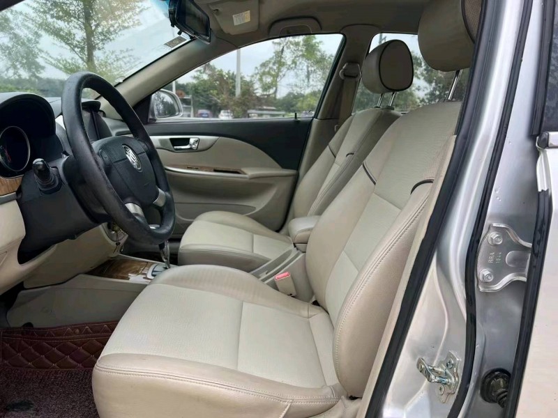 深圳16年别克凯越5