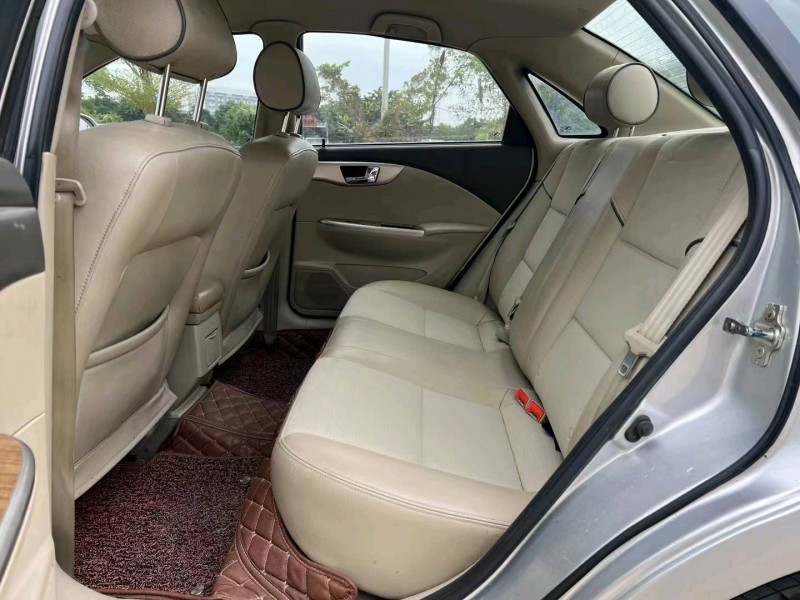 深圳16年别克凯越8