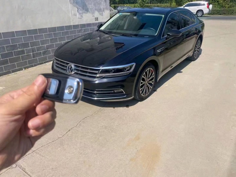 保定17年大众辉昂4