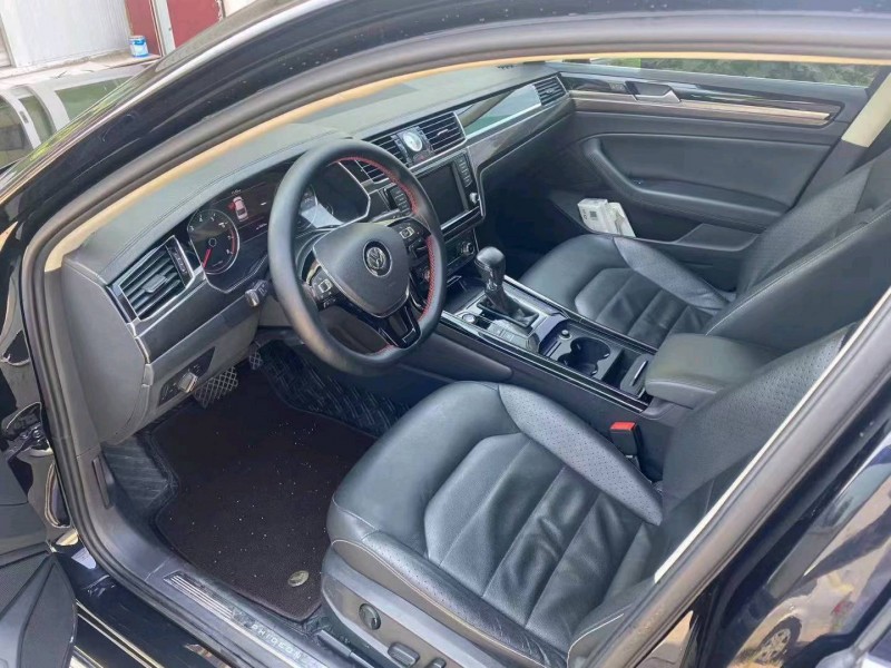 保定17年大众辉昂7