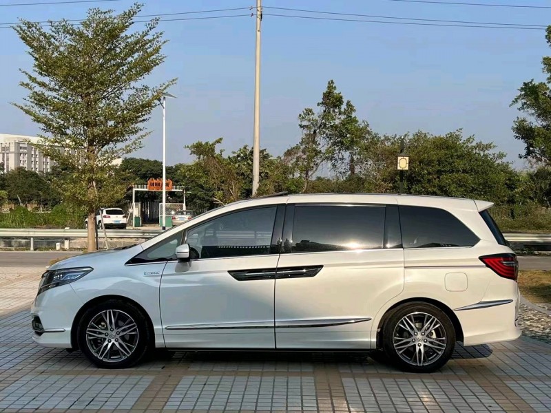 汕头21年本田艾力绅3