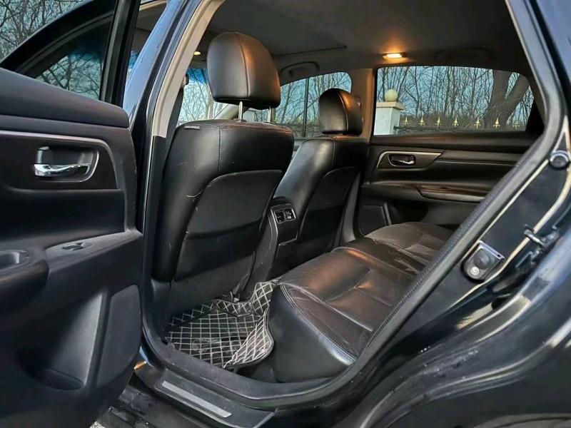 保定14年日产天籁4