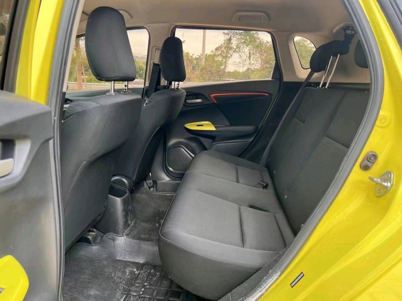 深圳16年本田飞度7