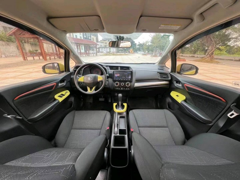 深圳16年本田飞度9