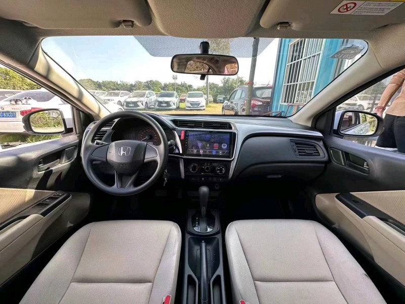 珠海17年本田锋范4