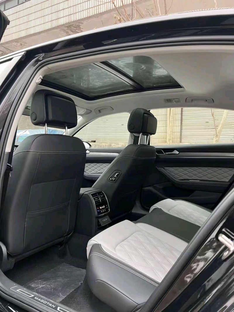 邯郸23年大众迈腾7