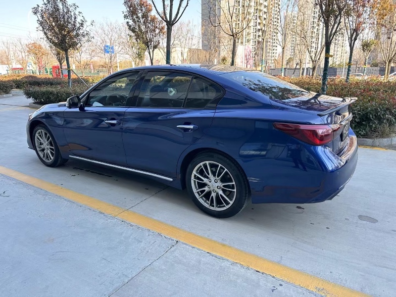 濟寧18年英菲尼迪Q50L9