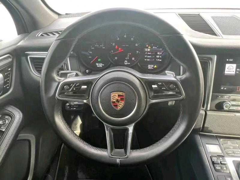 枣庄18年保时捷Macan4