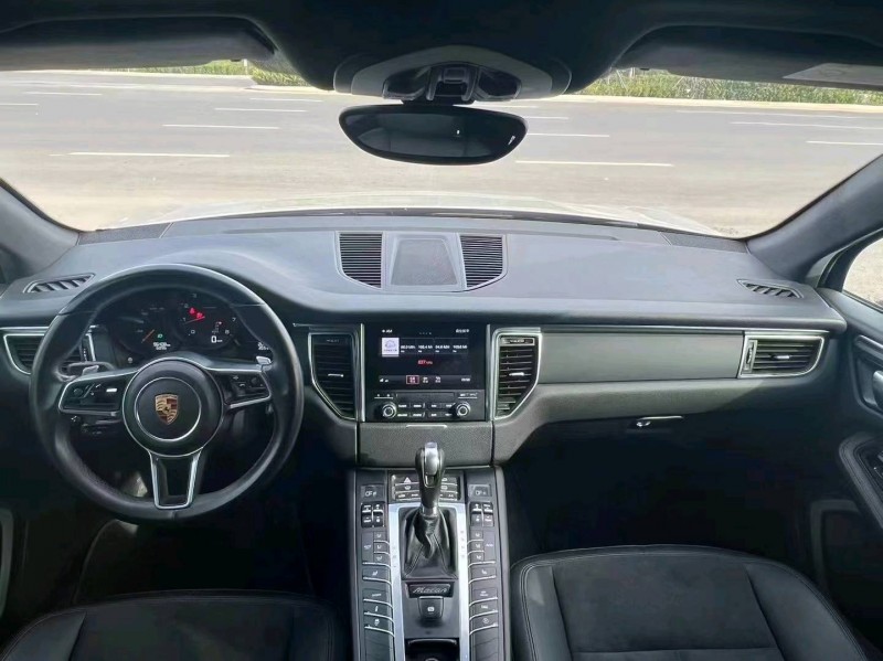 枣庄18年保时捷Macan5