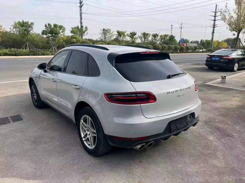 枣庄18年保时捷Macan9