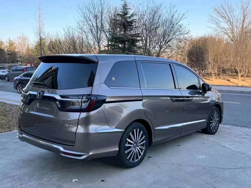 东营22年本田艾力绅4