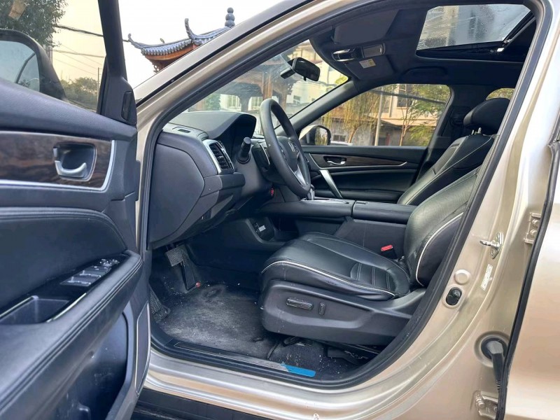 汕头19年本田URV6