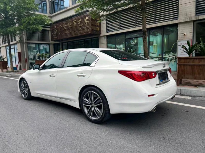 中山14年英菲尼迪Q504