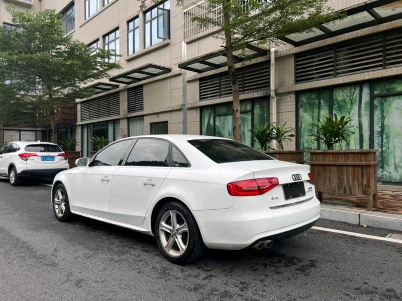 中山16年奥迪A4L4