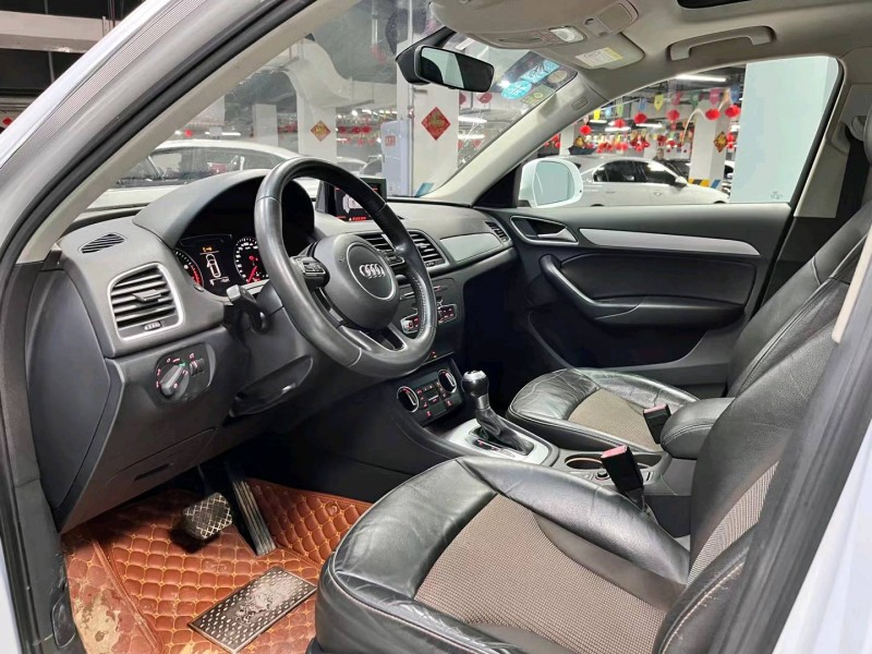 成都18年奥迪Q37