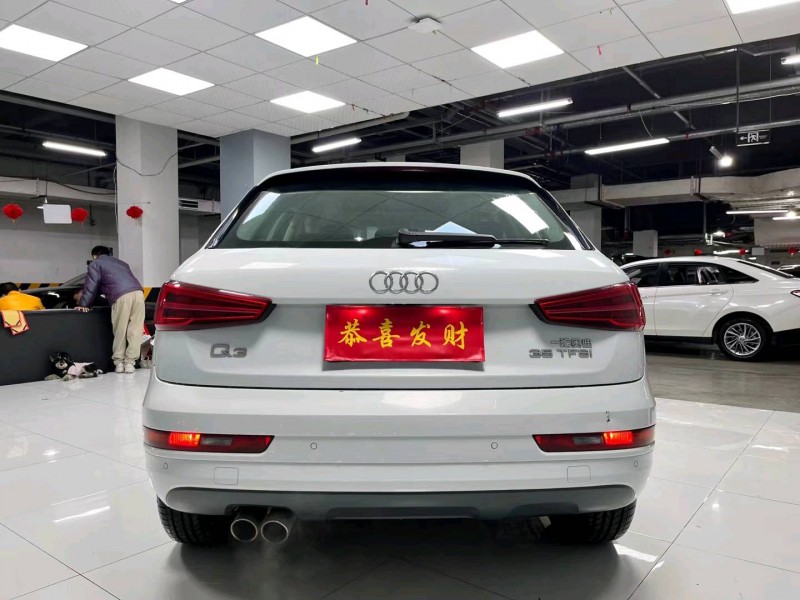 成都18年奥迪Q39