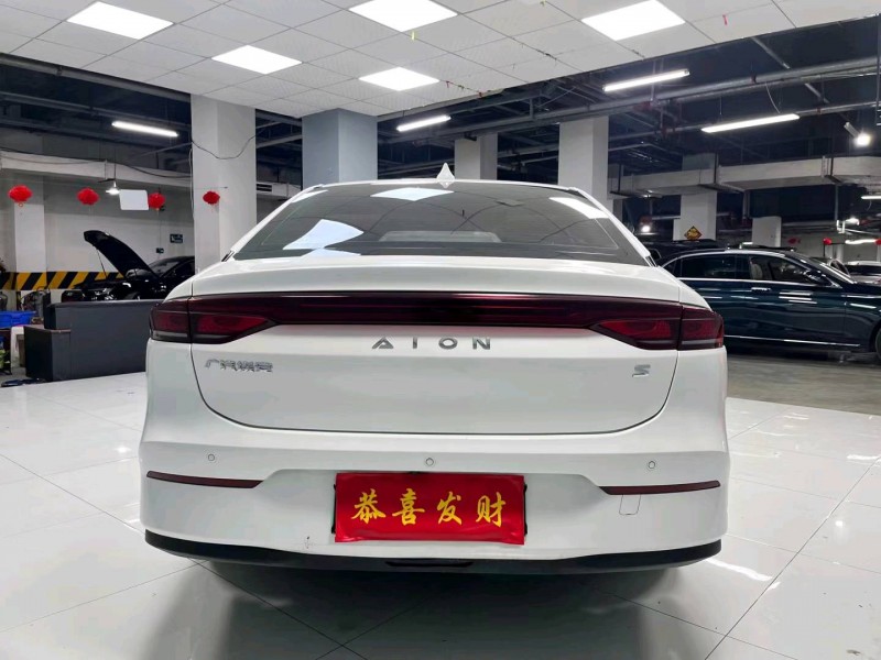 成都23年传祺埃安S9