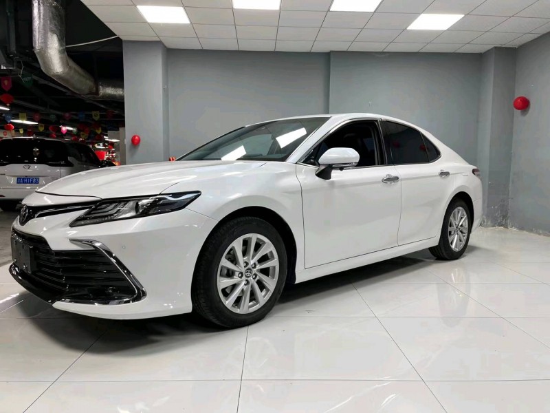 成都22年丰田凯美瑞3