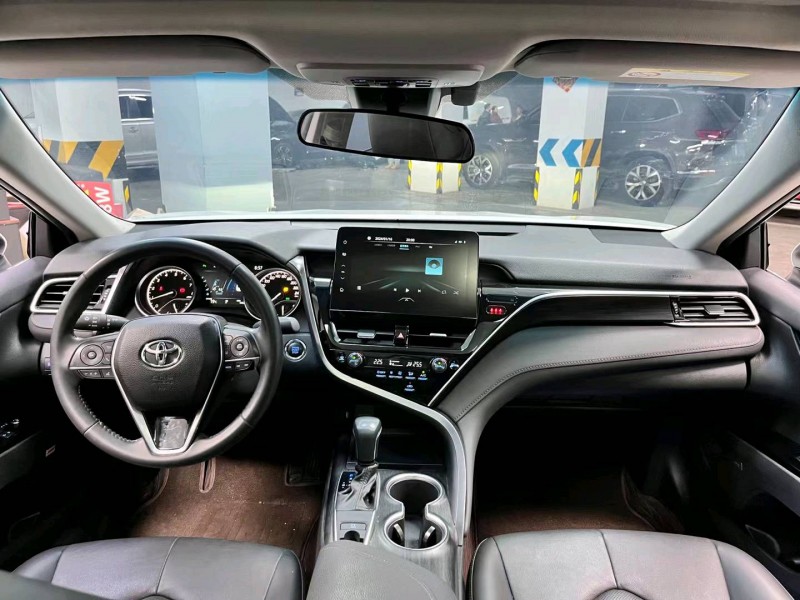 成都22年丰田凯美瑞5