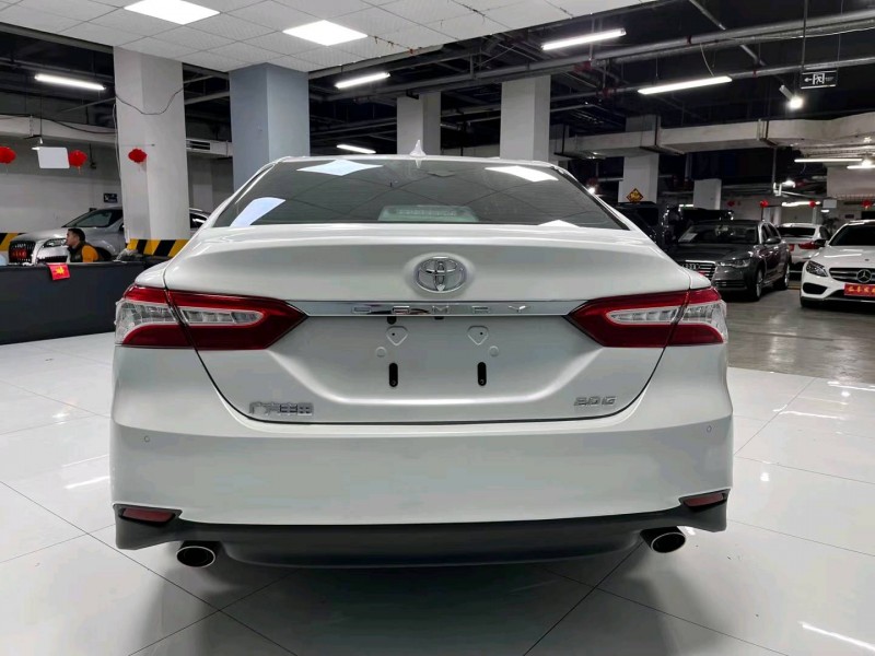 成都22年丰田凯美瑞9