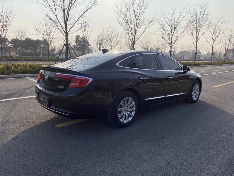 徐州17年别克君越8