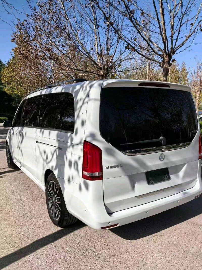 东营20年奔驰V7