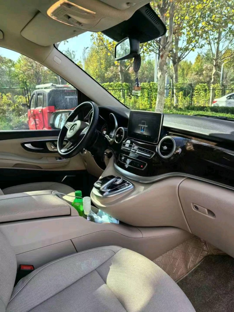 东营20年奔驰V8