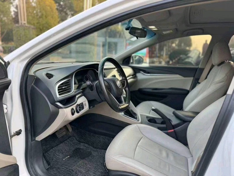 徐州18年别克英朗5