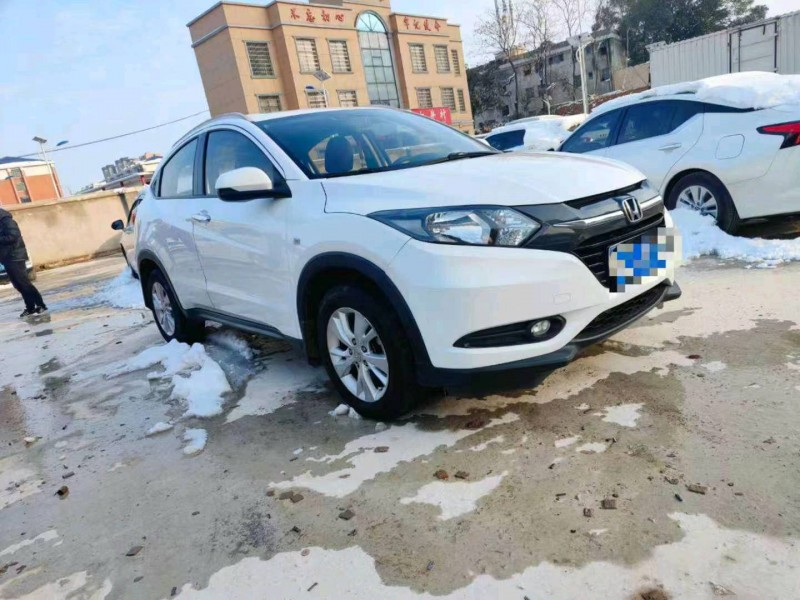 洛阳17年本田缤智3