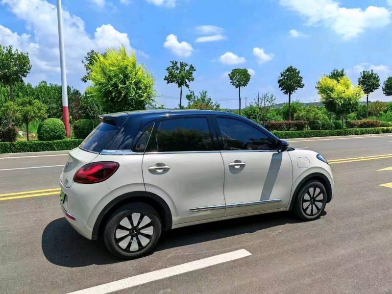 棗莊23年五菱汽車繽果8