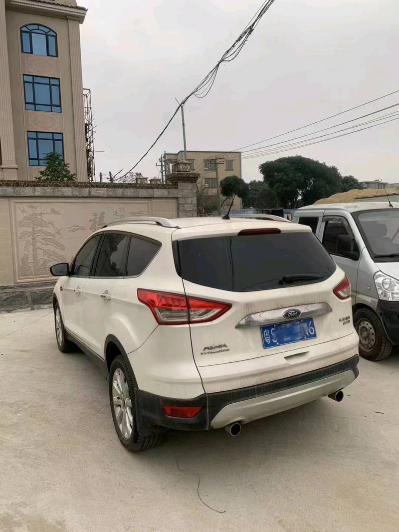 深圳15年福特翼虎2